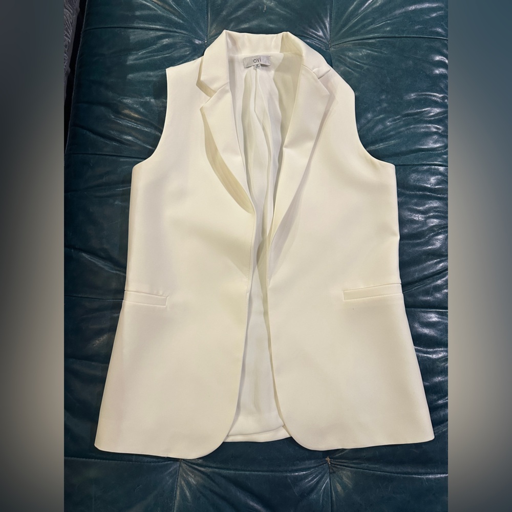 Ovi White Vest and Pant Set